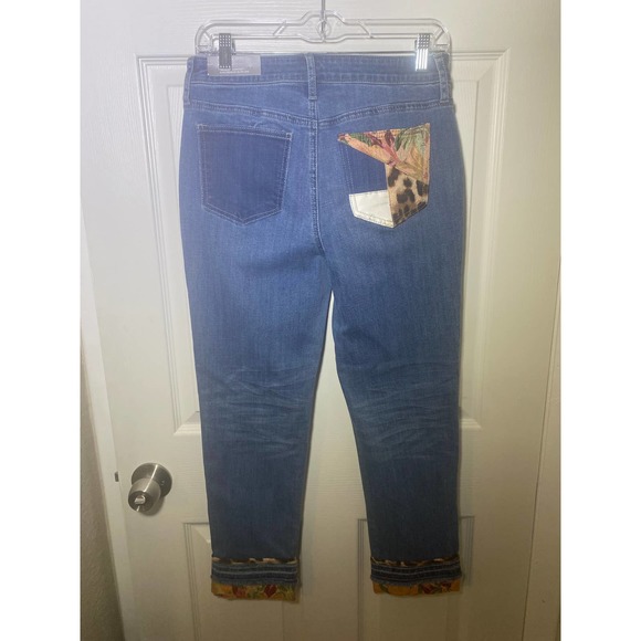 Chicos So Slimming Girlfriend Slim Leg Ankle Jeans Women decorate ankle size 4R - Picture 6 of 8